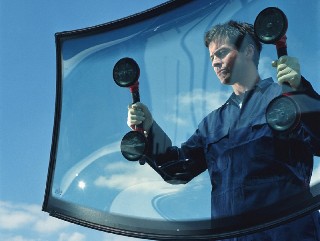 Заміна лобового скла автомобіля 1-sola