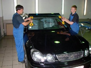 Заміна лобового скла автомобіля 3-sola