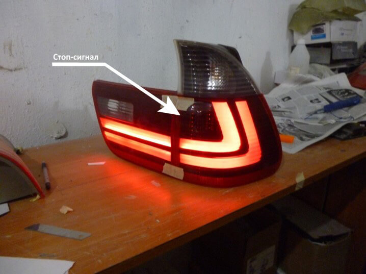 Как заменить стекло задних фонарей автомобиля kak-zamenit-steklo-zadnih-fonarej-sola.com_.ua_