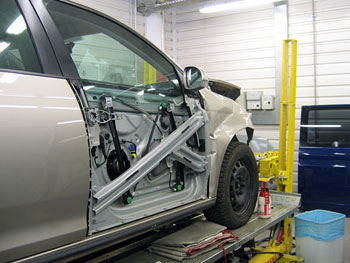 Що входить в кузовний ремонт автомобіля kuzovnoy-remont-volvo-Sola