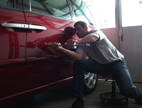 Как выправить вмятину на двери автомобиля -выправить-вмятину-на-двери-автомобиля-Sola